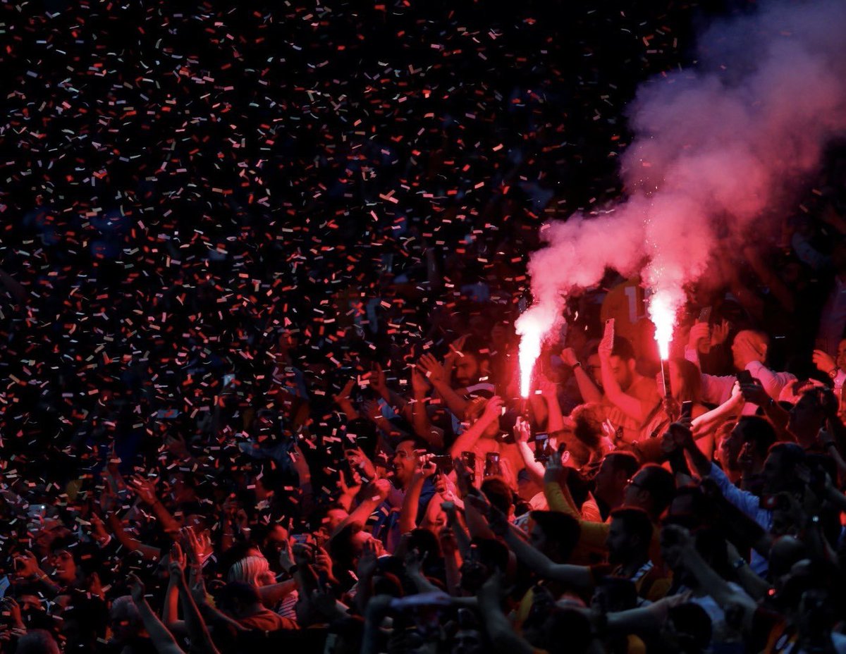 GalatasaraySK's tweet photo. Günaydın #Galatasaray Ailesi https://t.co/LpYWstWgkw