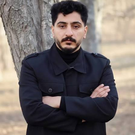 B_S_Spring's tweet photo. #مهرداد_یعقوبی‌مهر، دانشجوی مقطع دکتری که «با گلوله تک‌تیرانداز» کشته شد. او ۱۸ دی در قلعه‌حسن خان در شهر قدس تهران جان باخت.
 مهرداد یعقوبی‌مهر متولد ۱۶ مهر ۱۳۷۵ و اهل دورودِ لرستان و ساکن تهران بود. او دانش‌آموخته کارشناسی ارشد مهندسی شیمی و پذیرفته‌شده مقطع دکتری بود. https://t.co/eus0icNs52
