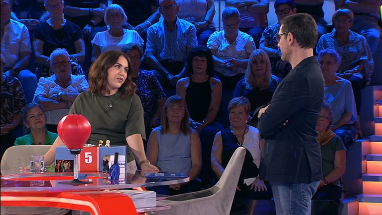 Dos30TV's tweet photo. 3ª mejor cuota de todo 2026 para #AlláTú con un 11.5%, 997.000 y 1.772.000 espectadores únicos

📦 2ª opción de su franja de emisión

📦Gran fidelidad del 56.3%

#QueVivaLaTele #Audiencias https://t.co/ajDjFdzYGD