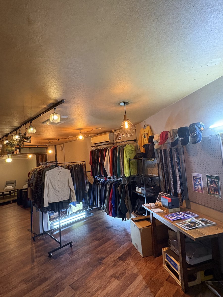 cigsmokestore's tweet photo. 【函館シーシャ Cig Smoke Store】
10/9 15:00〜Lo.24:00

オープンしました

本日金曜日なんですけど
金曜日って意外と穴場なんですよね

ワイワイしたい方は酒飲みにいくので

外出たいけどゆっくりしたいな🥺ぷゆ🥺
なんて方は是非当店をお使いください https://t.co/bDdVIb2p4J