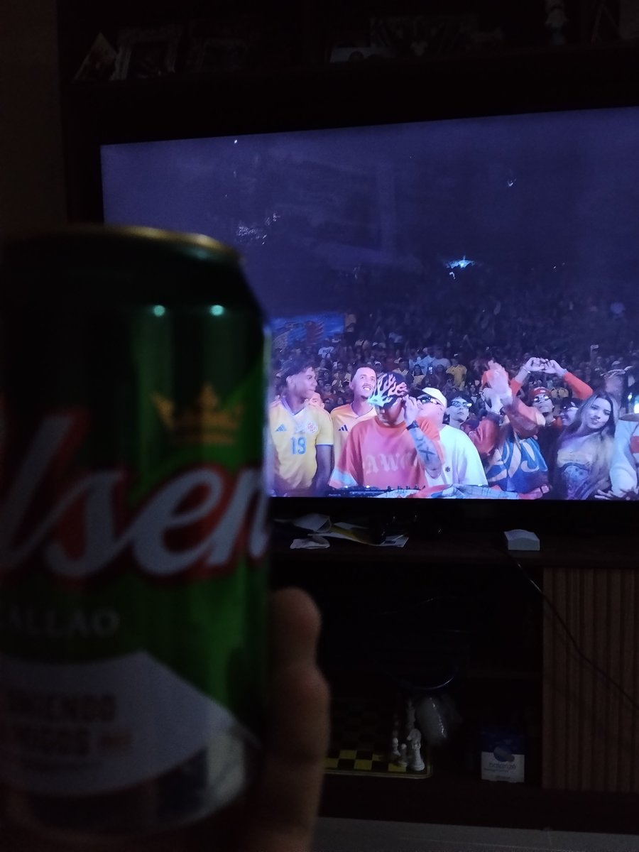 stalindneil's tweet photo. Prohibanme tomar esta mrdaaaa no soy de tomarrrrrrr cervezaaaaa https://t.co/s38Cccgshu
