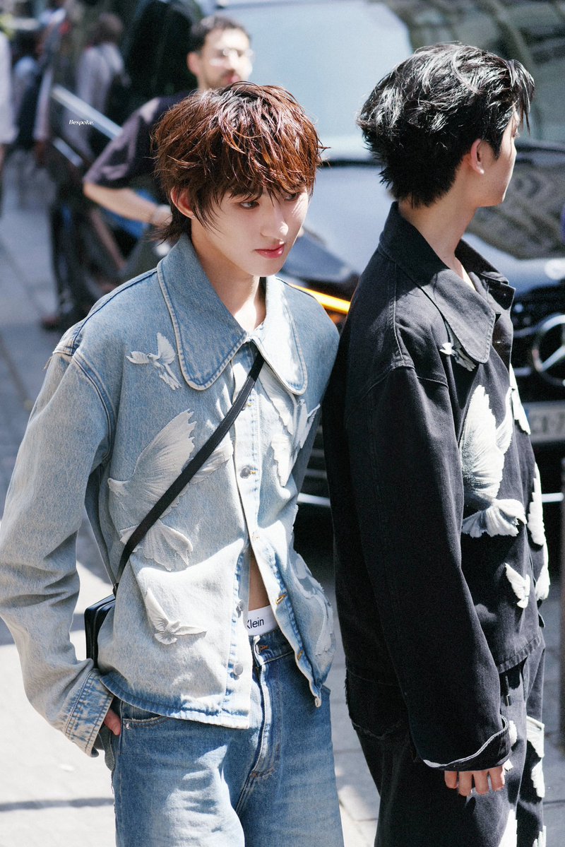fuwa_natsuki's tweet photo. นี่ยกให้ลุคนี้เลย ครบจบ ทั้งหล่อน่ารัก ทั้งสวยสะกด และดูเซ็กซี่ขี้เล่น แถมยังไม่ต้องปรุงจืด คืออวยยศได้ตลอดไปมากจริงๆอ่ะ เริ่ด
✨3paradisครั้งแรก https://t.co/cAyy1rXnbg