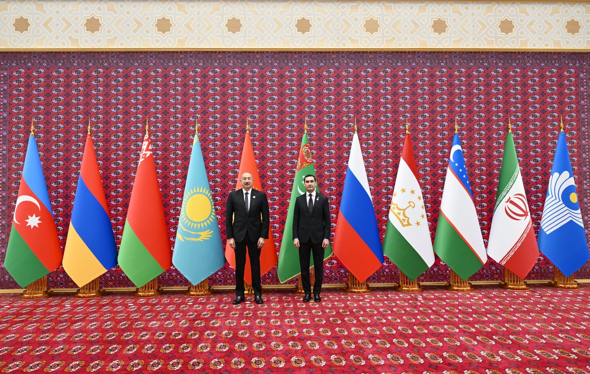 presidentaz's tweet photo. President Ilham Aliyev arrived at Awaza Complex to attend meeting of CIS Council of Heads of State.

https://t.co/zUPjpanJIQ https://t.co/t7mqFE2sgI