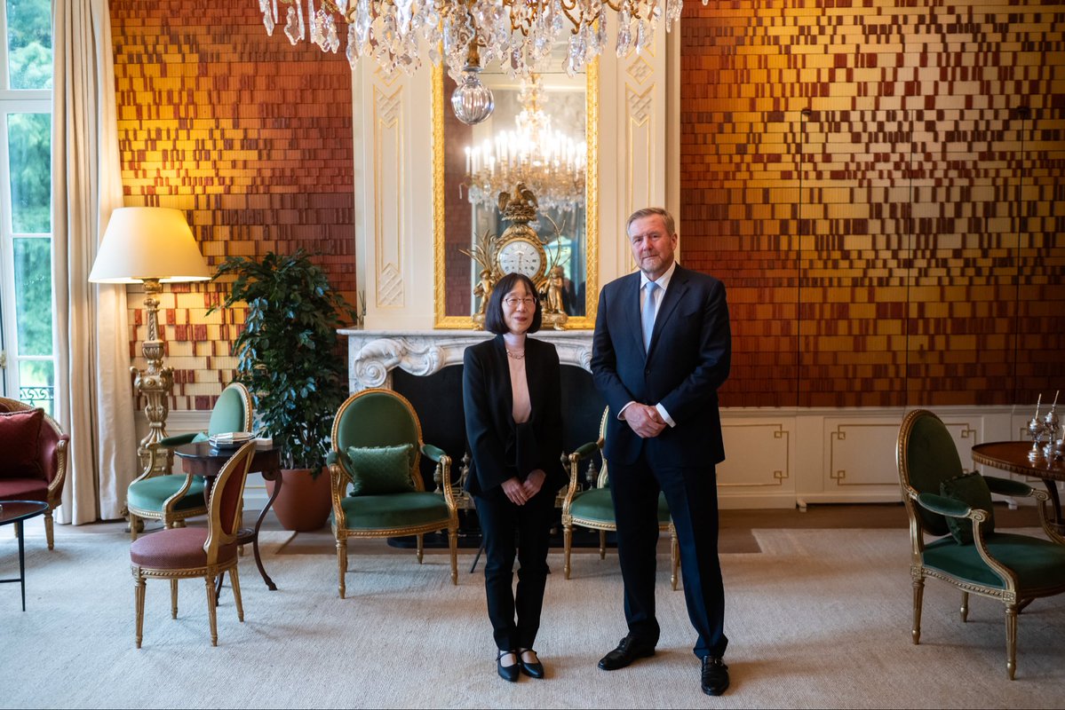 koninklijkhuis's tweet photo. De Koning ontvangt op Paleis Huis ten Bosch:
 
🔸 De president van het International Criminal Court (ICC), mevrouw Tomoko Akane. Het ICC is gevestigd in Den Haag.
https://t.co/JBgYnGNryG https://t.co/7nTe0I1FvB