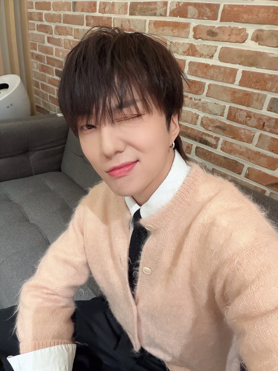 YuALOVEU's tweet photo. KANGSEUNGYOONはかわすいぎてﾔﾊﾞｲ🫠 https://t.co/vaRCLFBQaW