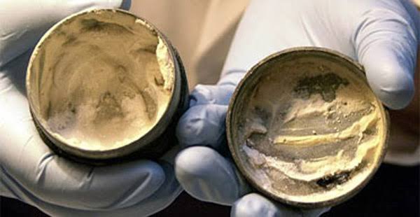archeohistories's tweet photo. A 2,000-year-old Roman face cream was discovered in a sealed tin container at the Tabard Square excavation site in Southwark, London.... 

In 2003, archaeologists digging at Tabard Square in Southwark, London, found a small tin canister in the boundary ditch of a Roman temple complex. It is barely 6 cm across and dates to around AD 150. It had probably been placed there with other ritual objects as an offering to the gods. Its close-fitting lid was still on, and when conservators opened it, they found a soft white cream inside. The marks of the last fingers to scoop it out were still visible.

Researchers at the University of Bristol, led by Professor Richard Evershed, analysed the cream. They found animal fat mixed with starch and tin oxide. The fat and starch made a smooth moisturiser, and the tin oxide gave the skin a pale, translucent glow, an early foundation for a society that prized a fair complexion. When the team made their own version from the same recipe, it felt greasy at first and then dried to a smooth, powdery finish. After almost 1,900 years, a Roman beauty product still works.

#archaeohistories