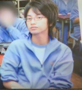 zlaykavala's tweet photo. 【理想】
 中島健人、学生時代の陰キャ写真が話題王子様なのに学生時代は眼鏡の地味高校生

「理想すぎる」「マジ星」とファン大興奮 https://t.co/C3BNrp08U9