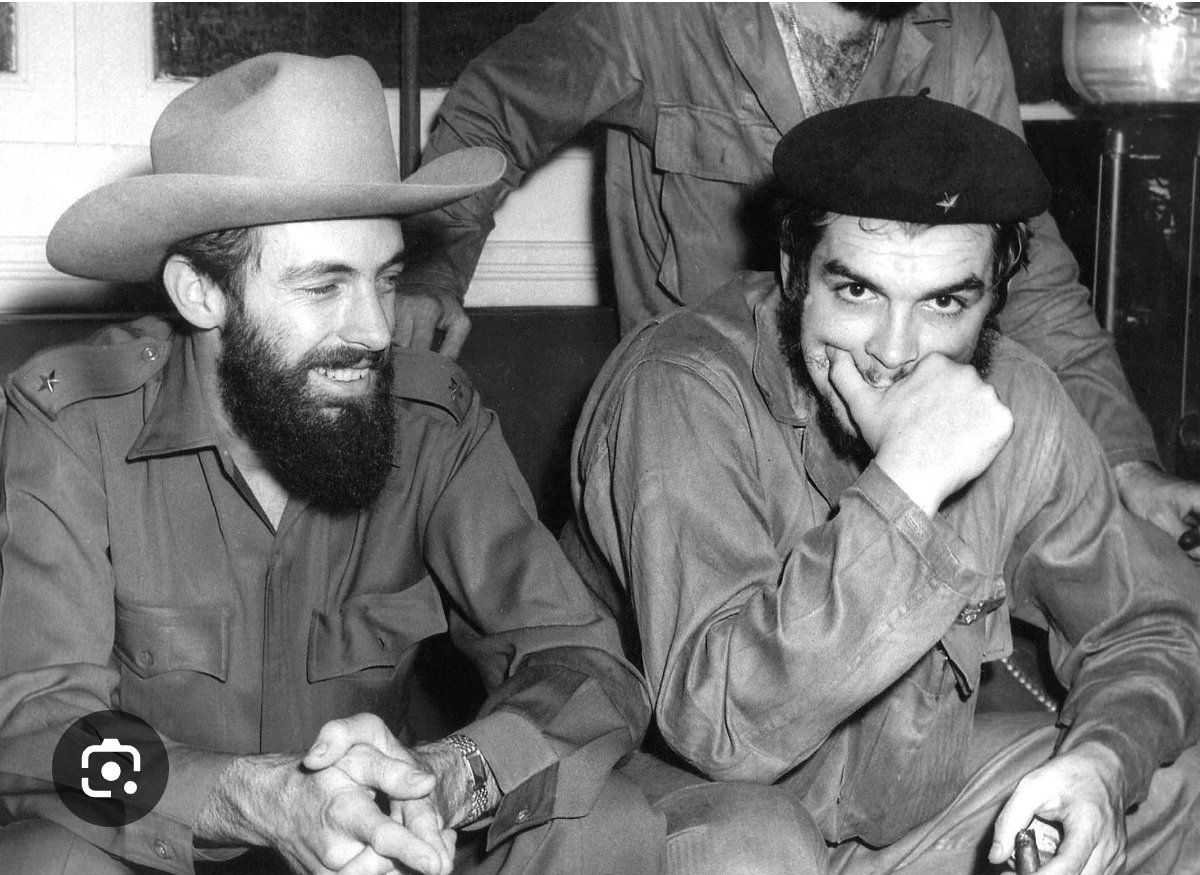 DespachoDGS_LTU's tweet photo. 🇨🇺Jornadas de homenaje  a dos grandes protagonistas en nuestra historia 
#CheVive
#CamiloEnElCorazónDelPueblo
#JornadaCamilo_Che
#CubaViveEnSuHistoria https://t.co/F4Kf75vjhS