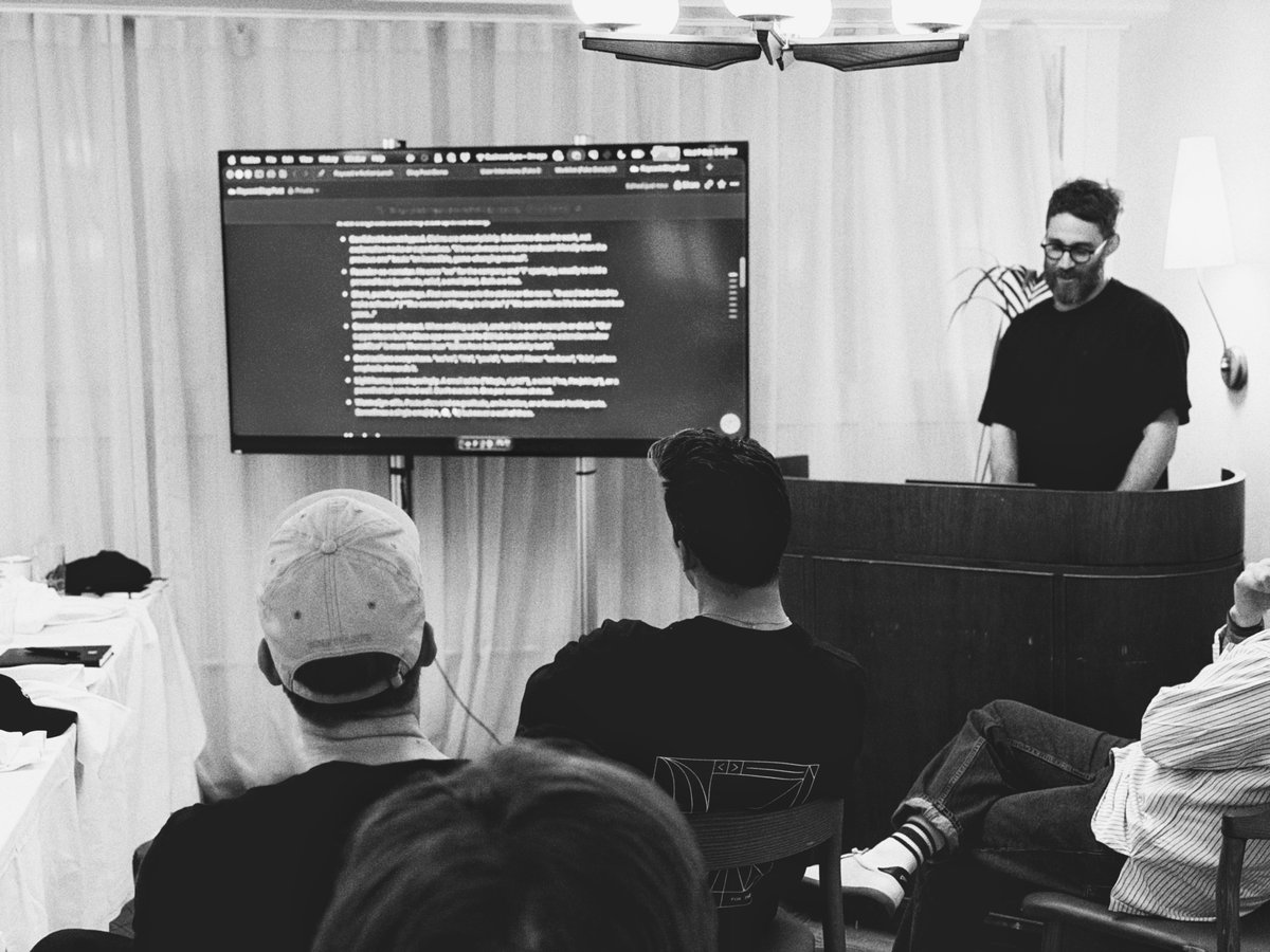 raycast's tweet photo. This week, we co-hosted a lunch and learn with @NotionHQ in London.

@thomaspaulmann demoed how he uses Raycast and Notion together to write blog posts and stay on top of his todo list.

Thanks @Jasnam_sidhu and team.

Where should we go next? https://t.co/cDSoctDGg4