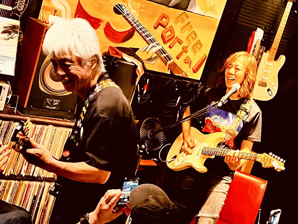 iguheyrock's tweet photo. 【再投稿】
Japan Tour 2026 安達久美＆うじきつよし AU Live  Show in Osaka 2026.10.06 at HIDEAWAY 
やっと観れたAU Live  Showのライブ！
極上のギタリストが2人揃っての凄まじい音が心地よくてめっちゃ楽しかった！
#うじきつよし　
#安達久美 https://t.co/9dgsAwK3k8