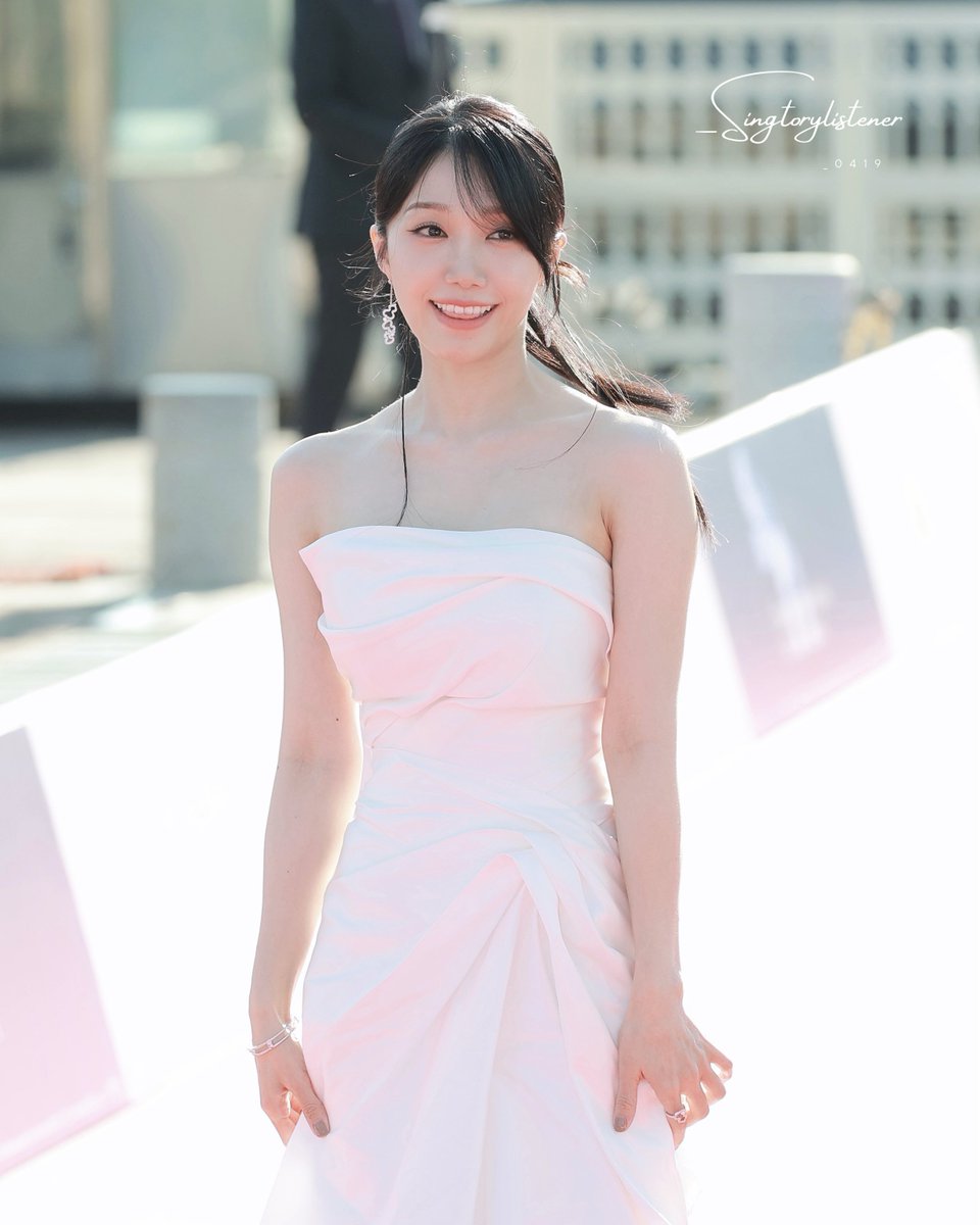 singtory_419's tweet photo. 🤍☀️
08102026 
<2026 서울드라마어워즈>  REDCARPET

#에이핑크 #정은지 #은지 https://t.co/mfvd55xj5Z