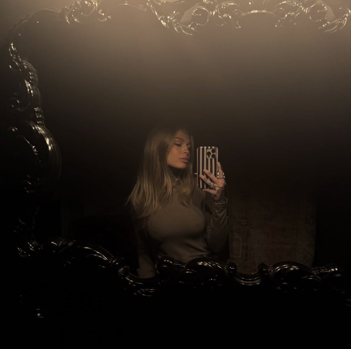 sidjhubbard's tweet photo. working on something darker 🖤 https://t.co/lG7Z3IB3kM