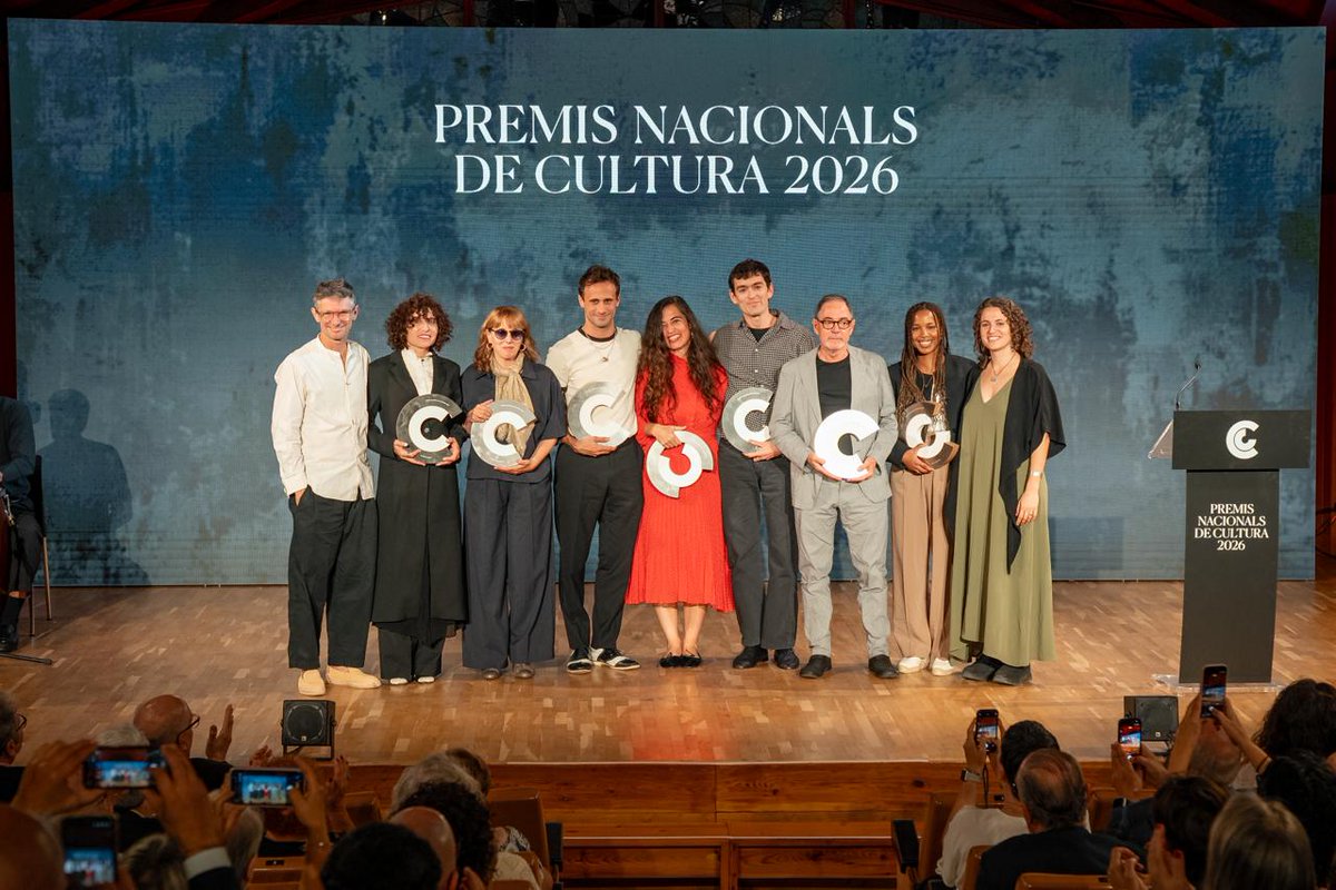 CoNCACultura's tweet photo. @margaridaTT @cultura_cat @govern @IRLlull @_ACEC @escrivim @Llibreterscat @lletres @cabosanroque @BolitGirona @centreartlopati @medol_TGN @elcanalsalt @teatrelliure @MACBA_Barcelona @ArtBarcelona_As @temporadaalta @LaPaneraLleida @editorscat @gremieditors @llegirencatala @acatdrama @ciatre_teatre @adetca_teatre @academiacinecat @artsdecarrer @salabeckett @teatrenacional @vszpunberg @institutteatre @Liceu_cat @salvadorilla @gencatdigital @parlamentcat Els #PremisNacionalsCultura 2026 són:

🔸 Sílvia Pérez Cruz, cantant i compositora
🔸 Pol Guasch, escriptor
🔸 Cabosanroque, artistes sonors
🔸 Jaŋde Editorial, editorial
🔸 Oriol Pla, actor
🔸 Victoria Szpunberg, dramaturga i directora
🔸 Àlex Ollé, director escènic https://t.co/RshlAfDNxv