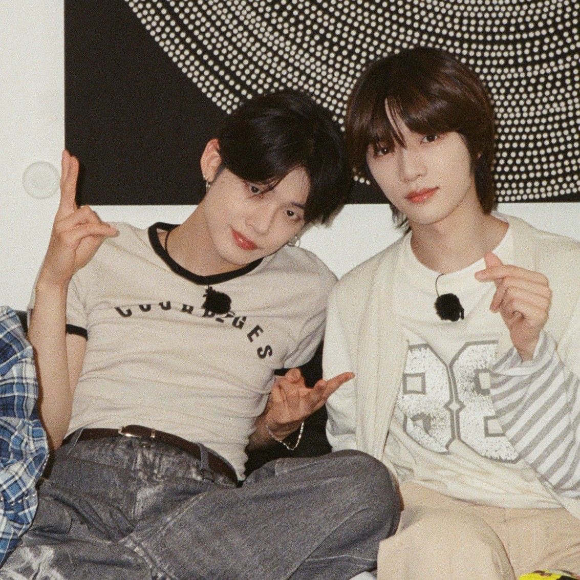 fondjjunie's tweet photo. @dmpster_firre My parents 🤭 https://t.co/nQLF9e8jK7