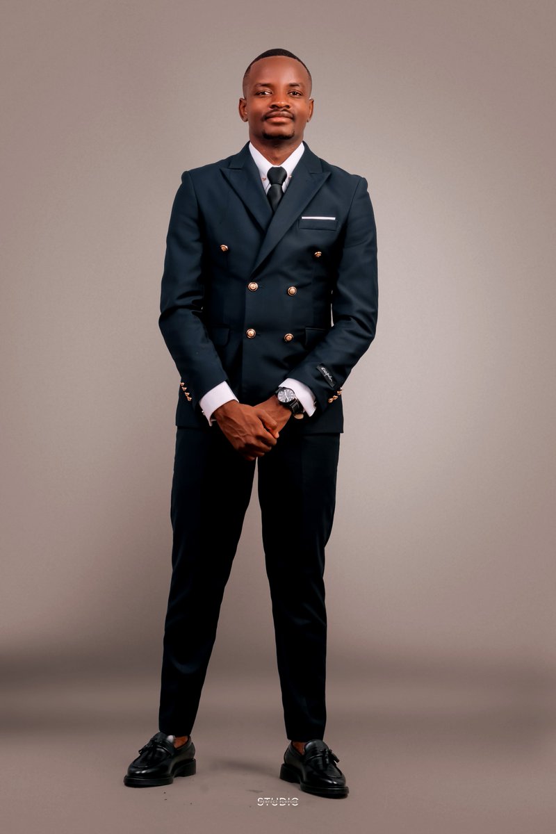 MegaMenoh_'s tweet photo. Ishu, its not just a degree, its an ENGINEERING DEGREE (HONOURS) https://t.co/2eL4wbHnVL