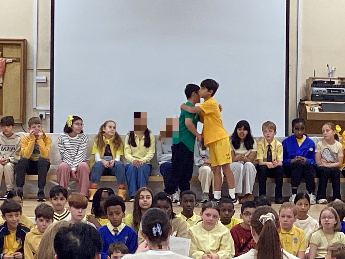 StMaryB17's tweet photo. #yr6 led a beautifully, reverent assembly today about War and Peace #WW1 #History #RE #Art38 https://t.co/BO4LvOuSMY