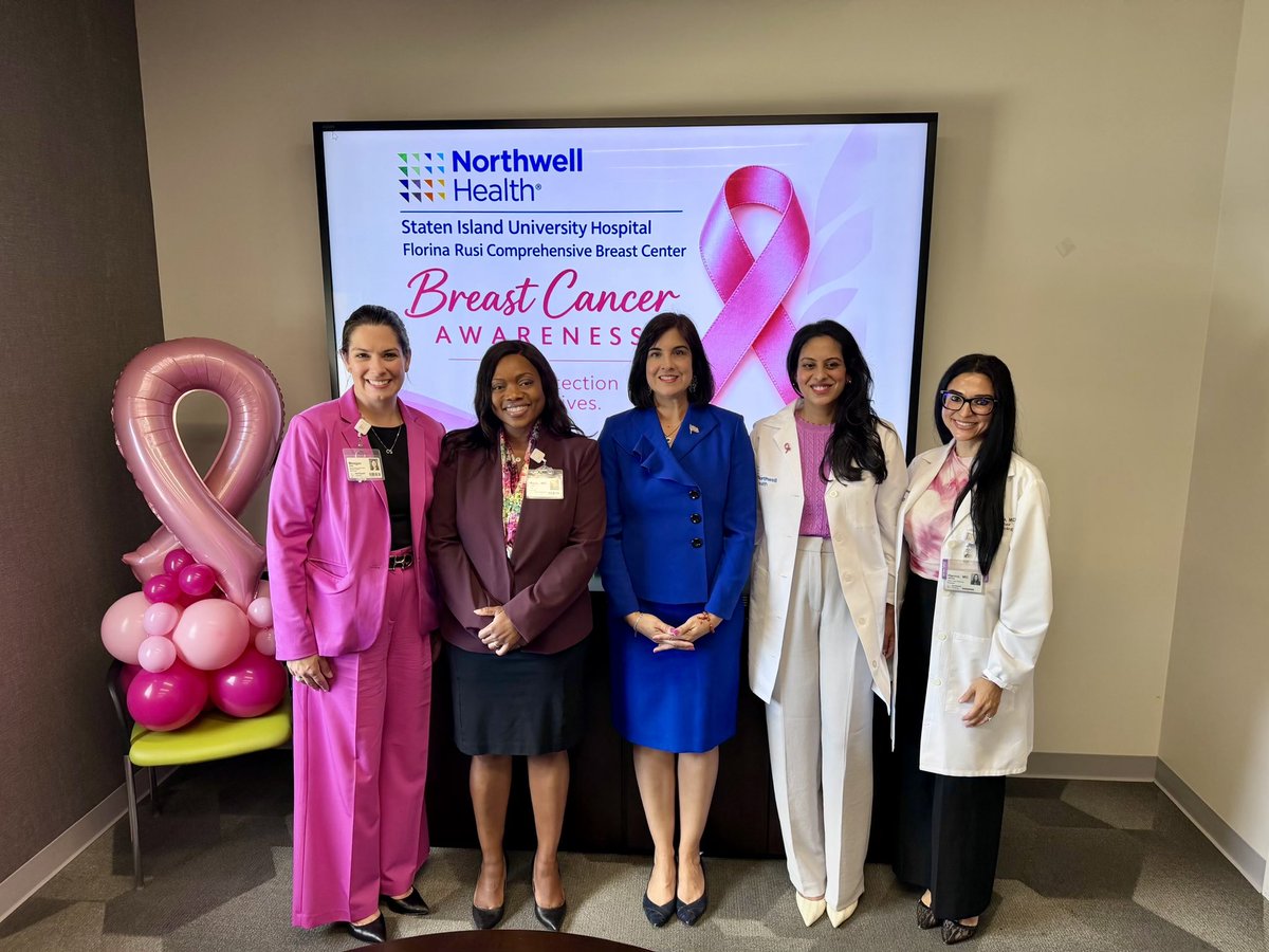 NMalliotakis's tweet photo. In Congress, I supported the Women’s Health Initiative and voted for legislation to extend & strengthen the National Breast and Cervical Cancer Early Detection Program, which provides screening and diagnostic services for underserved women including local hospitals such as @SIUHOSPITAL, @RUMCSI and @NYULangone Health’s Perlmutter Cancer Center. It’s currently Breast Cancer Awareness Month & I joined Staten Island University Hospital to promote mammogram screenings for early detection.