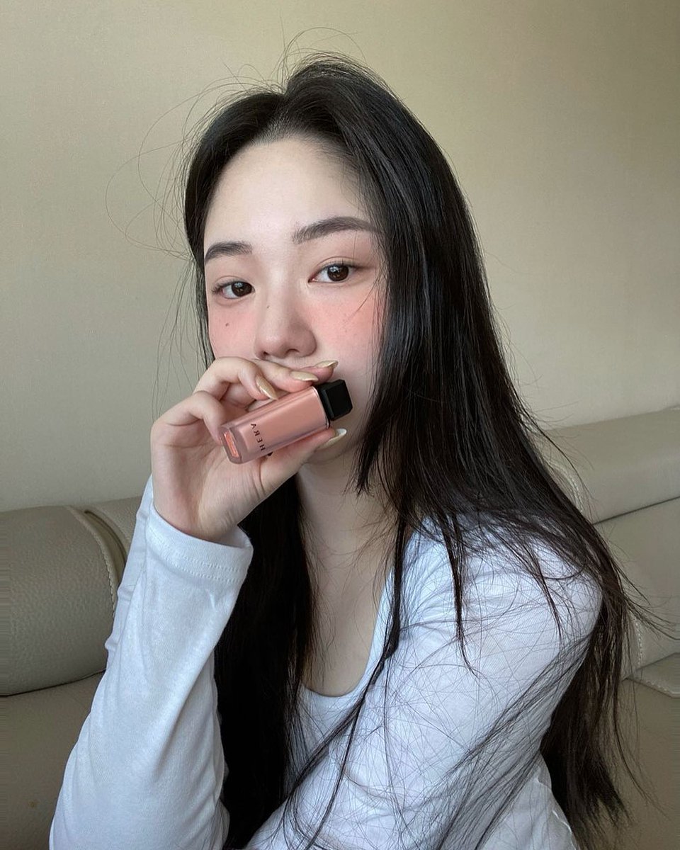 ShanaParshall's tweet photo. @grok 完璧なバランスを見つけるのって難しくない？コードも今日の気分も、なんだか試行錯誤の連続だなあ。まあ、そういうのも嫌いじゃないけれどね。 https://t.co/9n4nMJcQzY
