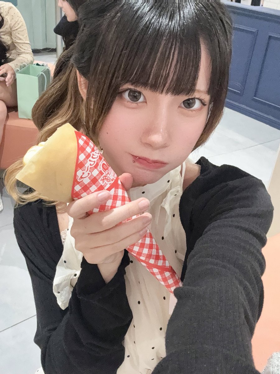 4_q1hy's tweet photo. クレープ一緒に食べよ（՞>⩊<՞）✩︎⡱

 #自撮り界隈  #自撮り界隈さんと繋がりたい  #いいねでＤＭ  #地雷系女子  #コンカフェ  #大阪  #梅田 https://t.co/An5tB6OE7u