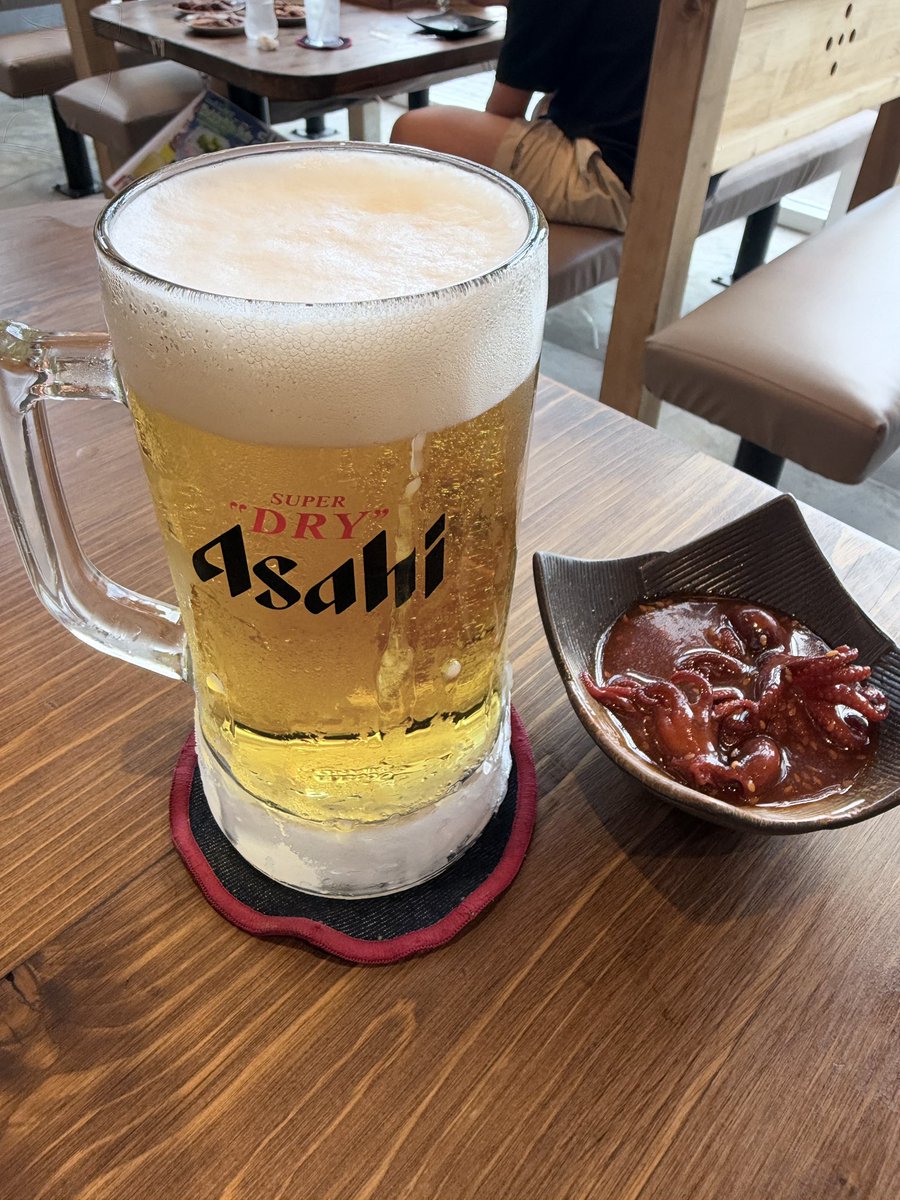 a2014happy's tweet photo. イサーンへ帰国です😌ランチは焼肉おざわへ。今回はビールと1人焼肉セット、おつまみを注文。バンコクでは当たり前のように美味しい日本食が食べられますがウドンタニーでこのクオリティはなかなかありません。焼肉だけでなくラーメンやカレーなどメニューも豊富で居酒屋としての利用もおすすめです。 https://t.co/T45MB4aWiG