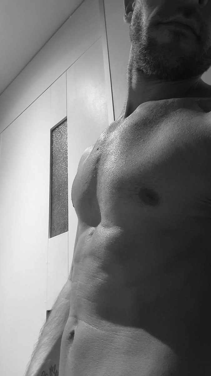 X95100X's tweet photo. #VendrediTorse @PartageDefiHot @OrgasmicGroup @LesdefisdeGlam

Dernière de la semaine 👅 
Courage pour ce vendredi 

Très bonne journée à toutes et tous https://t.co/SMH5otvPuh