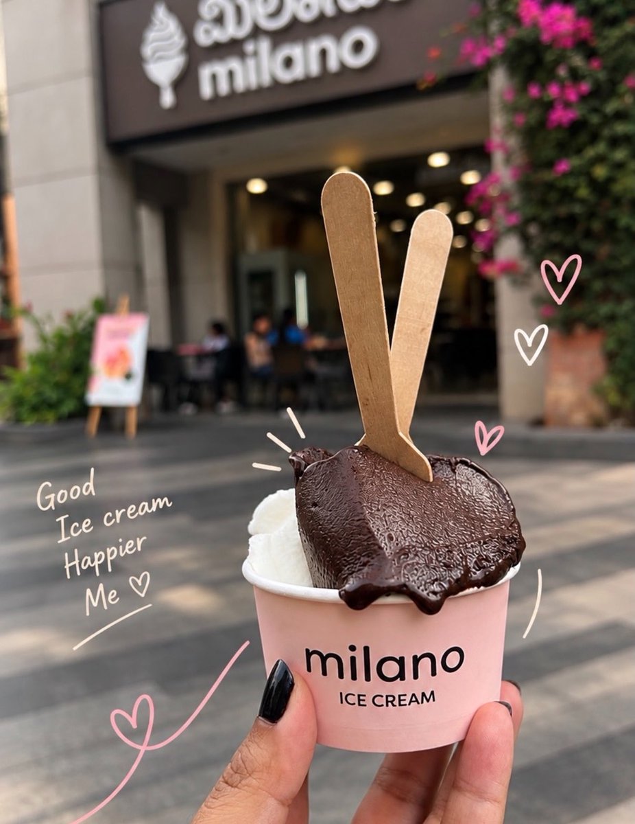 HeyitsLenn's tweet photo. Church Street, Bengaluru ❤️‍🔥 What a day!

Busy streets, old Bangalore vibes, crazy shopping, buzzing pubs, book stalls, and of course, delicious Milano ice cream! 🍦

Walked around, explored little corners, and made some beautiful memories. Definitely a day to remember! https://t.co/1PeqZFFJQV