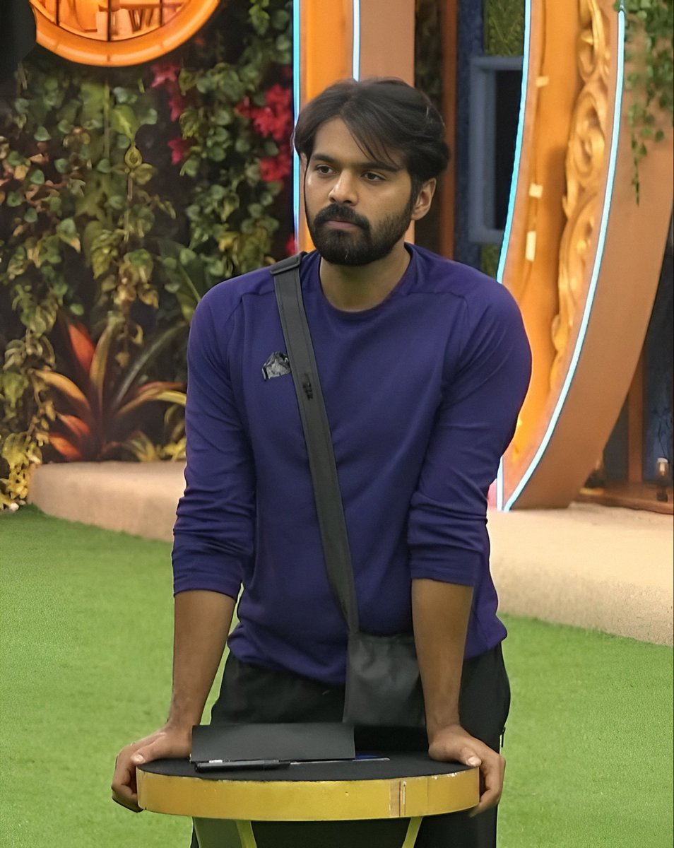 Thrigun_Aactor's tweet photo. Sanchalak ante rules chadavadam kaadu, rules ni respect cheyinchadam. 

Friendship ledu, favouritism ledu, only fair play 🔥 

#Thrigun #Biggbosstelugu10 #VoteForThrigun https://t.co/YeVZp42jre