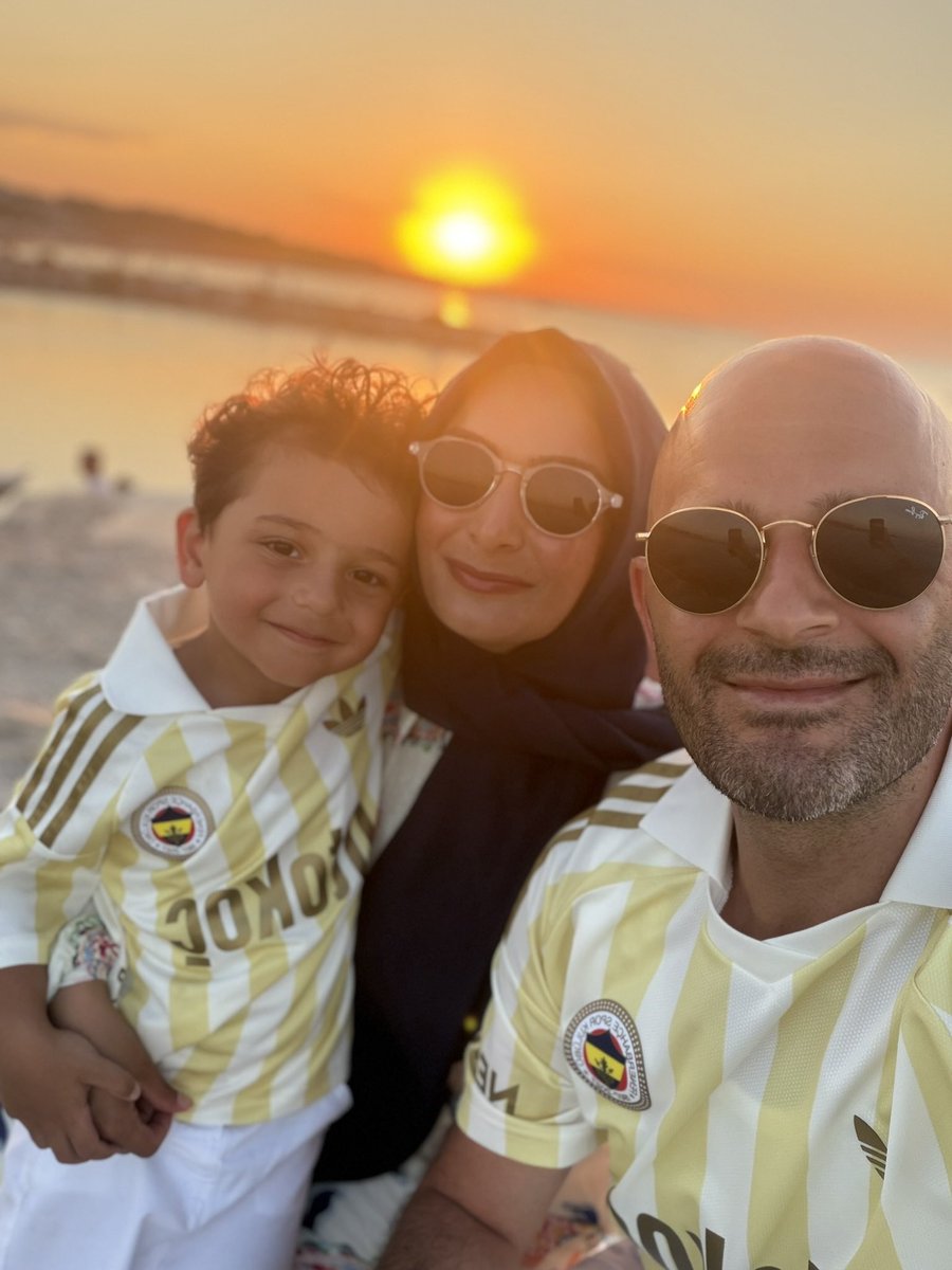 ylmzkose's tweet photo. 30’lu yaşlarımın son yazıydı.💛 1987 doğumlular anladı. ☀️ https://t.co/hNd0yl4XPV