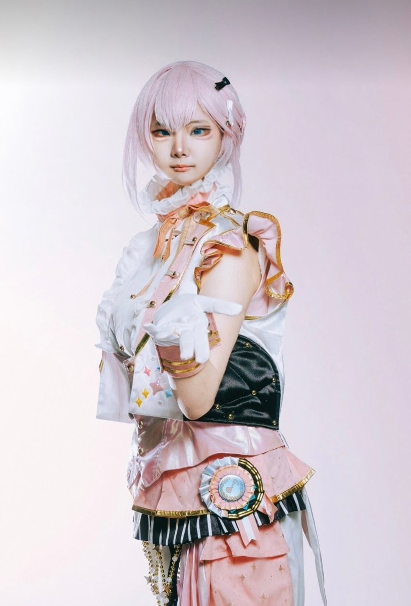 ihihi17902's tweet photo. 一緒に行く?

#VOCALOID #prsk_cos #Megurineluka https://t.co/iLaslbj5vH
