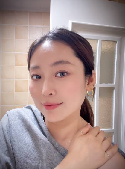 Yuna_120210's tweet photo. 我真心发问 正常doi一次到底多长时间，算上前戏十分钟算优质性爱吗？？？ https://t.co/7kEJLVij4D