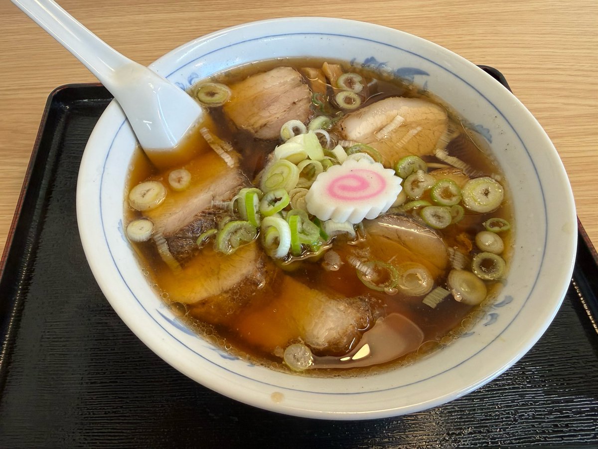 plkokta's tweet photo. 今年も栗を求めに中津へ、毎年行っているにぎわい特産館だけど今年は地酒の飲み比べが追加されてた https://t.co/H2WhVzFPEK