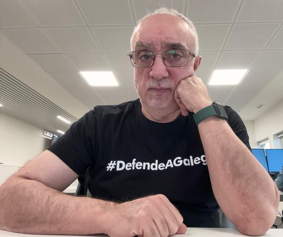 DefendeAGalega's tweet photo. Menos manipulación e censura. Menos propaganda. Menos baleirado de contidos. Menos externalización...

Máis información, máis contidos de calidade e propios, máis respecto ao persoal. MÁIS SERVIZO PÚBLICO📻📺

#VenresNegro438CRTVG
#DefendeAGalega
A TÚA. A de TODAS🖤 https://t.co/aYRHnAMnAa