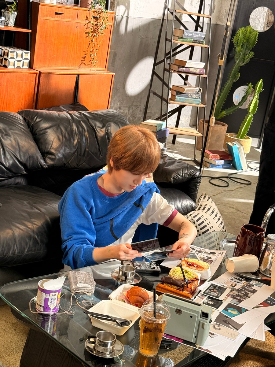 YESUNG_smtown's tweet photo. 너를 만나 내 세상은 만화가 돼 🖌️

#예성 #YESUNG
#슈퍼주니어 #SUPERJUNIOR
#Pedazos #YESUNG_Pedazos 
#WhereWeAre https://t.co/onAO4oo0xT