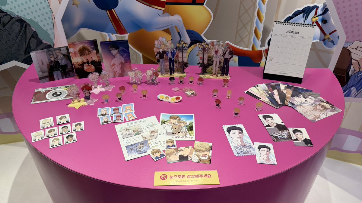 aveyoru's tweet photo. Merchandise &amp; Doll previews. 💕

#키스미이프유캔 #KissMeIfYouCan
#디자이어미이프유캔 #DesireMeIfYouCan
#투유드림 #굿즈모먼트
#웹툰굿즈백화점_굿즈모먼트 https://t.co/hifEJLxvC8