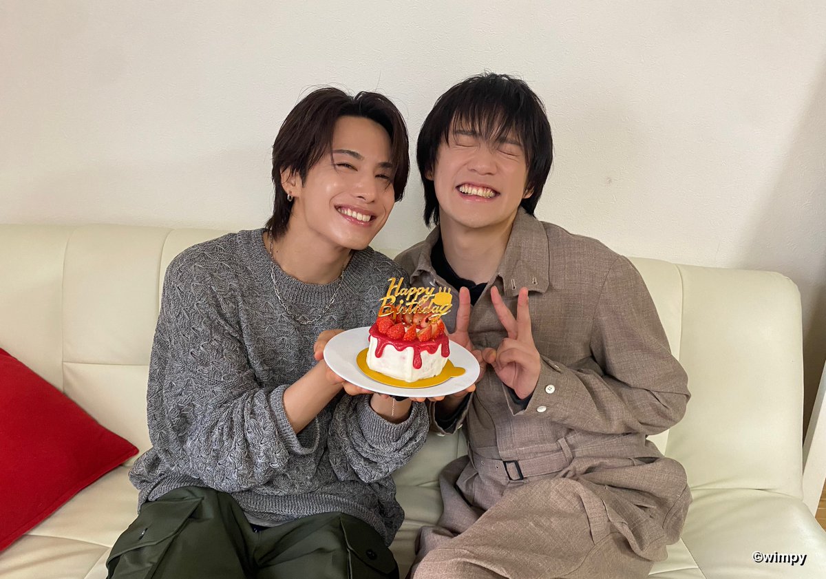 bunmera's tweet photo. 本日は取材がありました！
꧁──────────꧂    

芥川龍之介役：#橋本真一 さん、
夏目漱石役：#前川優希 さん
お二人での取材がありました！
掲載記事は追ってお知らせいたしますので、お楽しみに📣

また、本日10月9日は橋本真一さんのお誕生日🎂
おめでとうございます！

#文メラRuvue https://t.co/8ypauJiqon