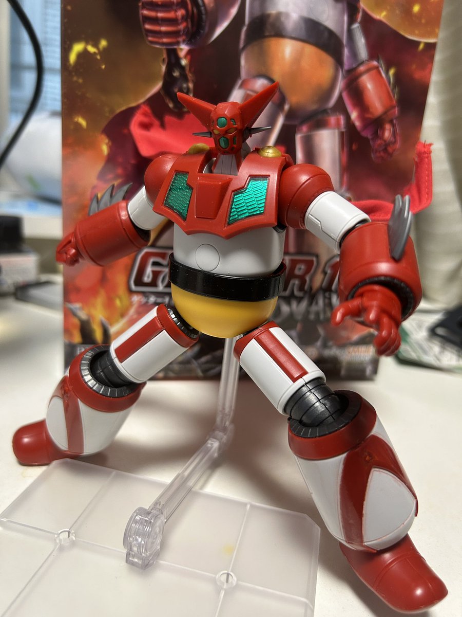 765gakuen's tweet photo. MODEROIDゲッター1作成
とりあえずトマホークの柄のコブを切り落としてランナーで延長
トマホークの刃の腹もヤスって出っ張りを削除
新ゲッター1ばりに飛び出てた脛をヤスって出っ張りをほぼ削除
後はヤスった際に出た脛の穴をランナーとランナーパテで埋めたから補修しないと
#ゲッターロボ
#moderoid https://t.co/PbRpxw6jt4