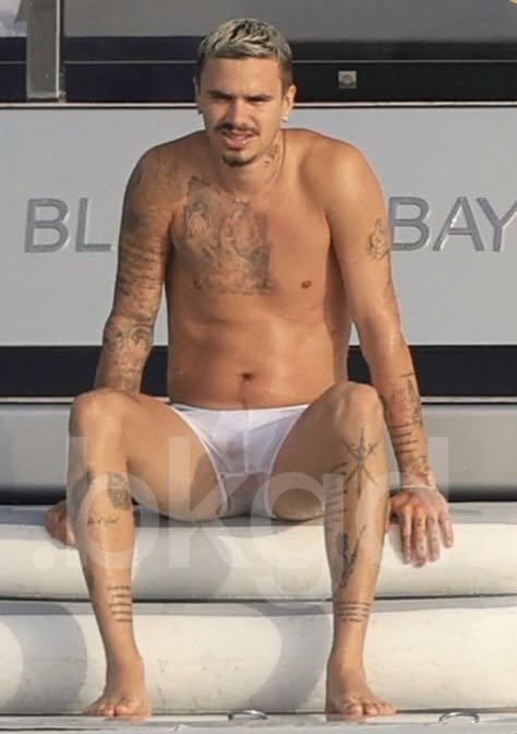 Lust_for_Lads's tweet photo. This isn’t talked about enough 👀👅🍑

Romeo Beckham ❤️ https://t.co/FJ6auzpCPz