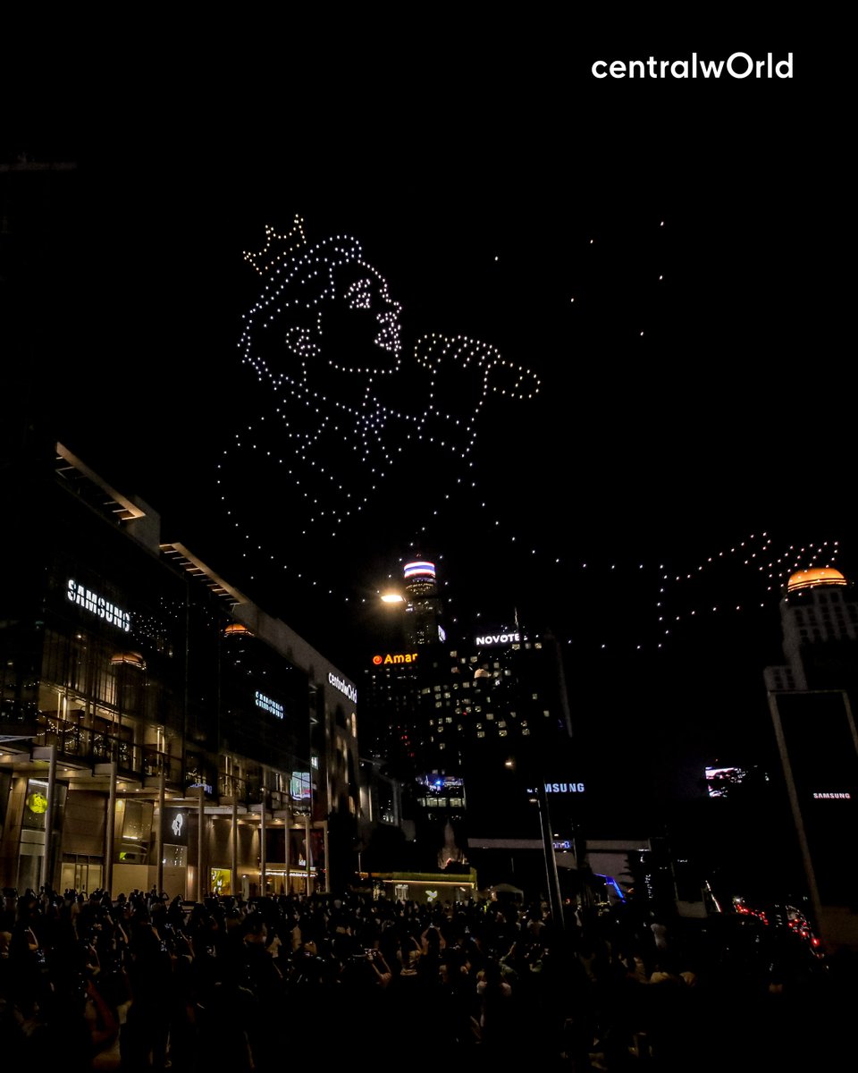 centralwOrld's tweet photo. เก็บตกภาพความประทับใจ ในค่ำคืนสุดพิเศษ กับกิจกรรม A Special Birthday Surprise for BILLKIN การแสดง Drone Show จำนวน 520 ลำ จาก SKYEDGE และ Special Project from Fans บนจอ centralwOrld the panOramix เพื่อร่วมฉลองวันเกิดปีที่ 27 ของ BILLKIN ณ เซ็นทรัลเวิลด์

Happy 27th BILLKIN Day
#BILLKIN27thEdition #Bbillkin
#ProjectForBillkin27th
#centralwOrld
#penguinchinesefans