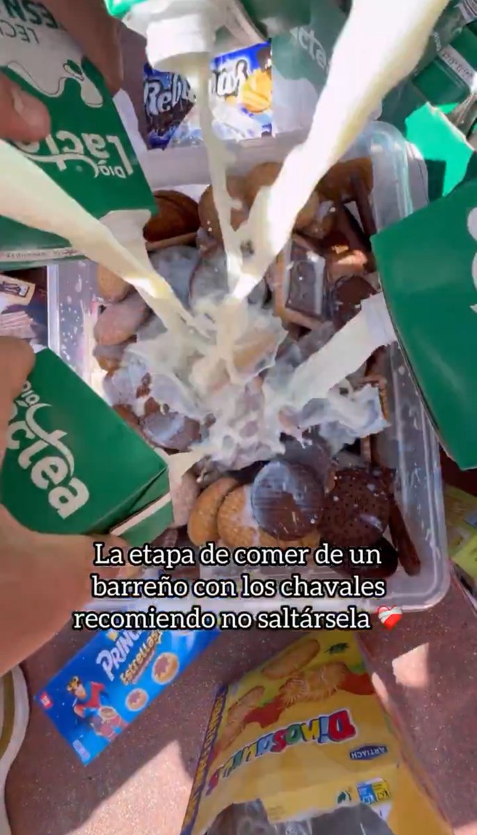 irenarcaa's tweet photo. genuinamente estuve pensado ayer que cuándo se van a charquificar las elecciones con un debate presentado por ibai llanos y va este y lo propone...

el tío que te dice lo grande que sería que los candidatos pasaran por twp para enfrentarse a sus durísimas preguntas: https://t.co/t3vZ4ezUUg