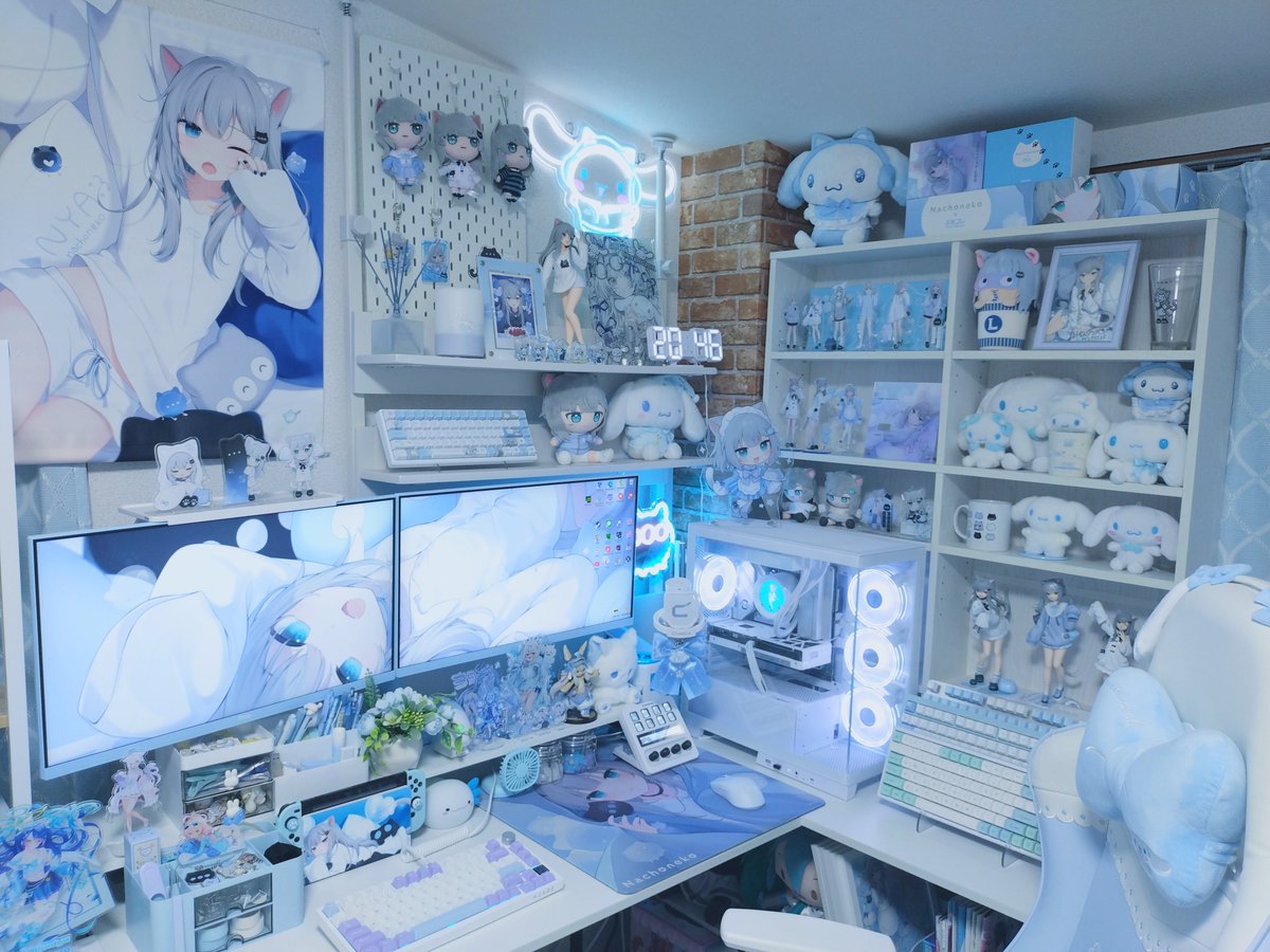 cYwIA7iZ8PzjKWl's tweet photo. お部屋！画質低め＋更新少なめでごめんなさい！なちょちゃんに見てもらえるとうれしいな૮˃̵֊ ˂̵ ა
#ﾐﾃﾐﾃｵﾍﾔﾅﾁｮ 
#Nachonyano #desksetup https://t.co/wfgmkgL9VY
