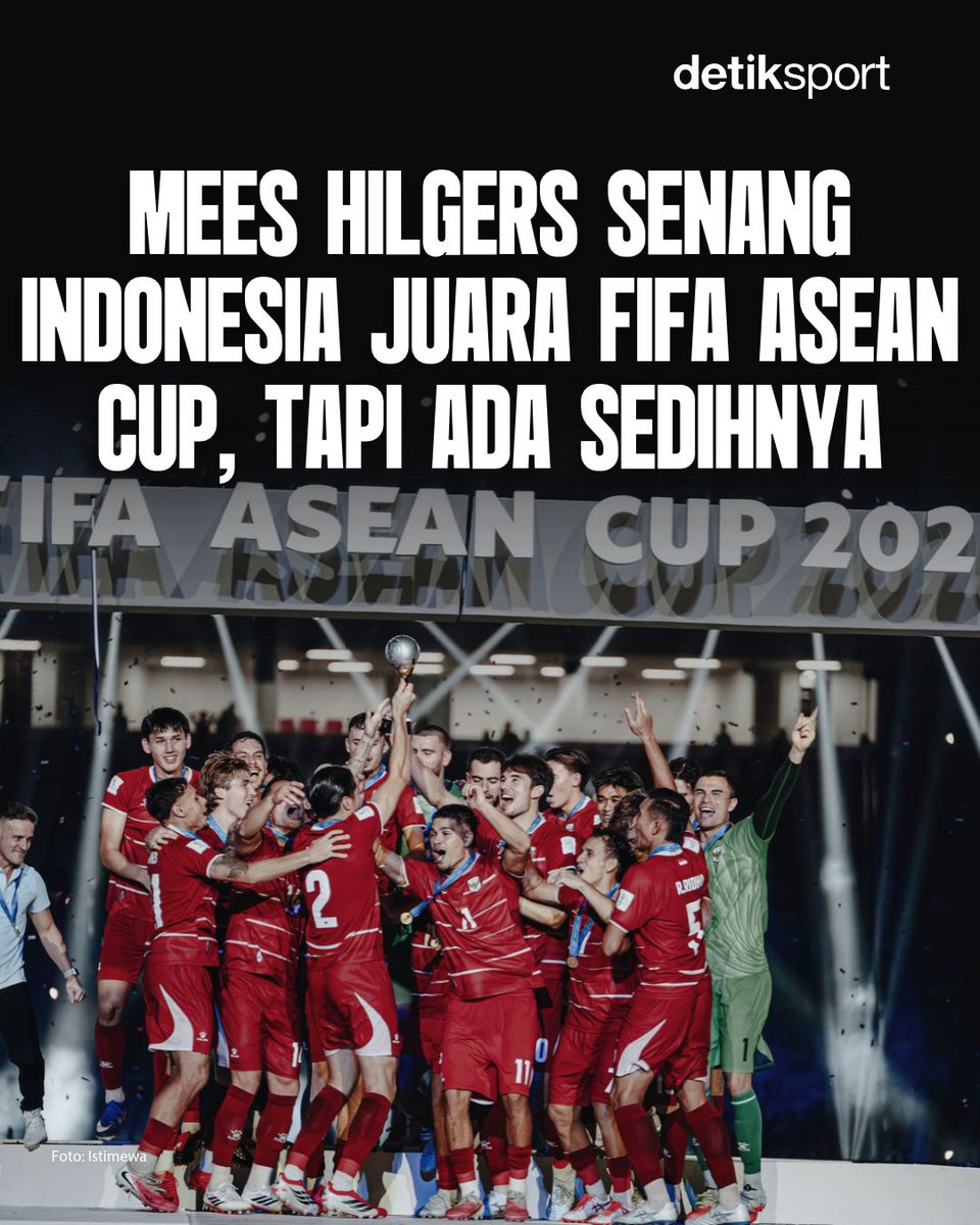 detiksport's tweet photo. Timnas Indonesia sukses menjuarai FIFA ASEAN Cup 2026 setelah mengalahkan Thailand di final. Mees Hilgers pun ikut bangga melihat Garuda mengangkat trofi setelah 35 tahun penantian.

Namun, ada rasa sedih yang dirasakan Hilgers. Bek yang kini memperkuat Heerenveen itu tak bisa ikut berjuang bersama Timnas Indonesia karena belum kembali ke kondisi terbaik usai cedera panjang.

Hilgers berharap bisa segera mendapatkan menit bermain dan kembali memperkuat Garuda pada November mendatang.

#detikSport #MeesHilgers #TimnasIndonesia