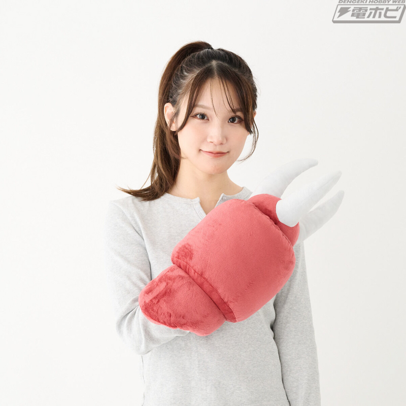 hobby_magazine's tweet photo. 【3,850RP】『機動戦士ガンダム』シャア専用ズゴックの腕をモチーフにしたアームクッションが登場！プレミアムバンダイにて10月9日（金）予約開始！

https://t.co/IO6K5jVWJm

#ガンダム https://t.co/eOQwUKkZeA