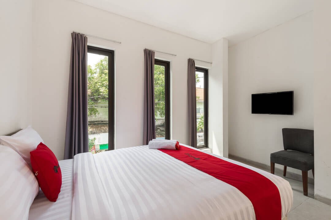 info_staycation's tweet photo. Lagi cari tempat nginep yang pas buat staycation?
​Staycation paling mudah, hemat, dan terpercaya
Klik DM untuk cek ketersediaan kamar &amp; promo minggu ini.
#Staycation #hotelmurah  #staycationsurabaya #penginapanmurahsurabaya #surabaya https://t.co/mP0Ns8z85T