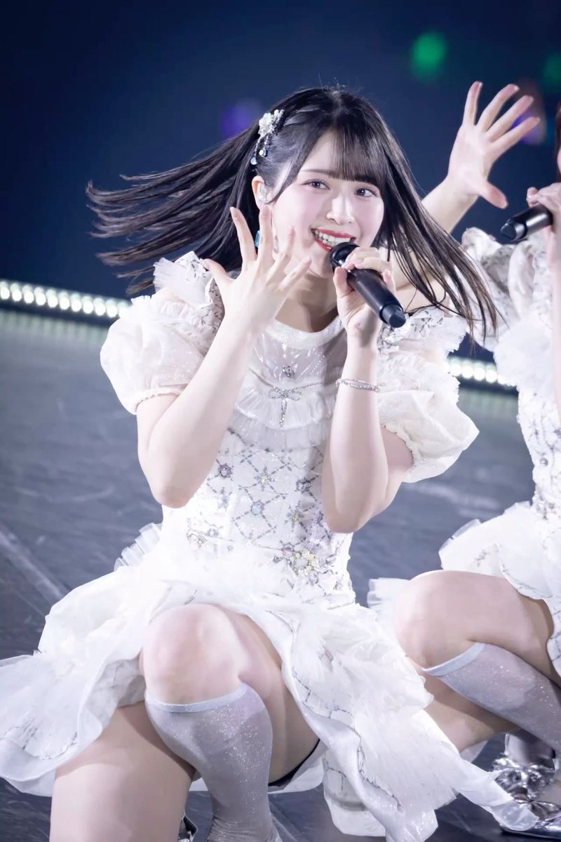 Misouuci22's tweet photo. ＝LOVE   脚 https://t.co/vNNJm78k6M