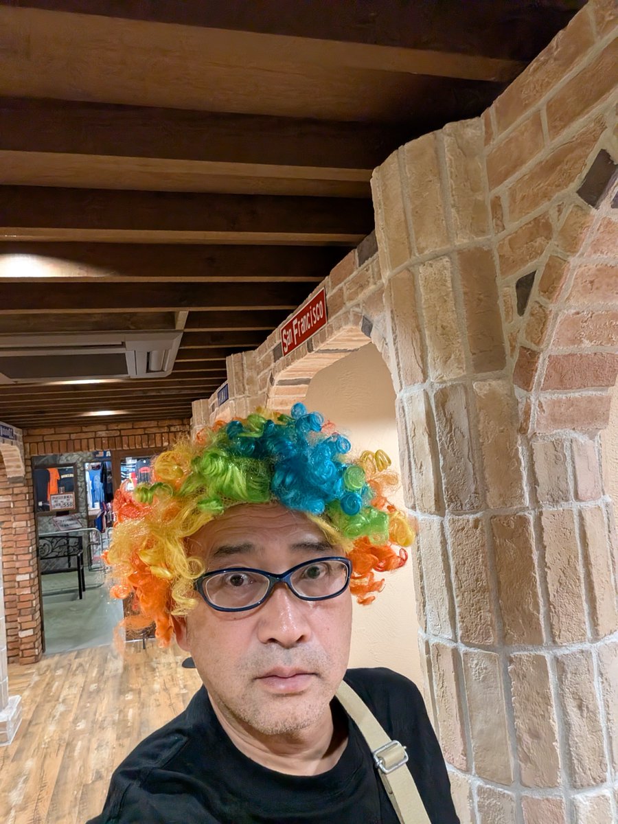 kankankan0823's tweet photo. 伊香保観光🤩アメリカンヴィレッジ🤩
フェアレディZカッコ良いねー🤩カツラ記念写真☺️ https://t.co/vpeJnUhAUB