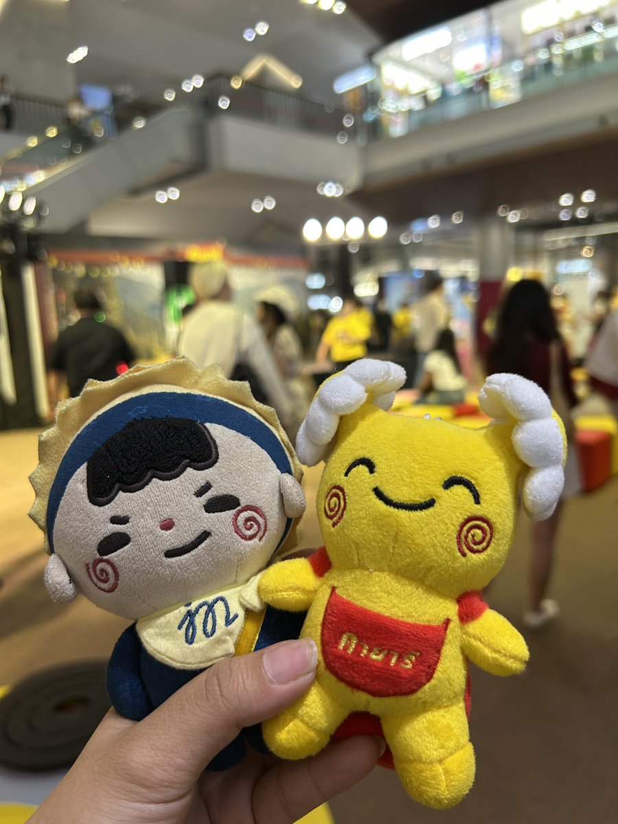 pikajrtn's tweet photo. น่ารักจังงงเพื่อนใหม่จัมโม่ 💛💙

#คายาริxจัมโม่ #คายาริxJUMMO
#JUMMO https://t.co/1Ol1hfkcBk