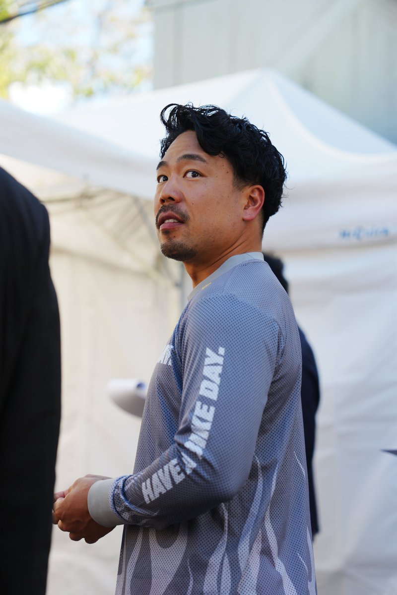 sponichikeirin's tweet photo. 【#弥彦競輪 ＧⅠ #寛仁親王牌】

２日目ローズカップ並び

❶#郡司浩平―❹#深谷知広

❷#古性優作―❽#荒井崇博

❸#吉田拓矢―❼#阿部拓真

❻#脇本勇希―❾#寺崎浩平―❺#脇本雄太

福井連係は脇本兄弟の間に寺崎

古性は別線で「わけわからんおっさんが付いてくれるんで頑張ります（笑い）」 https://t.co/c2qj3z5p9E