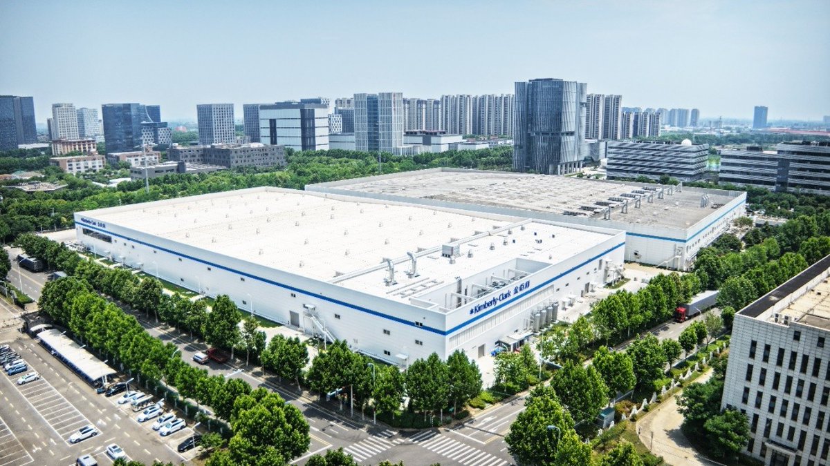 Invest_Nanjing's tweet photo. Kimberly-Clark has started production at its Nanjing Phase III plant, boosting annual diaper capacity to 5.5 billion.
The site features 6 high-speed, fully automated lines, 10,000+ sqm of solar panels, and exports to Australia, New Zealand, Southeast Asia and Latin America. https://t.co/mSWaCQ3iqT