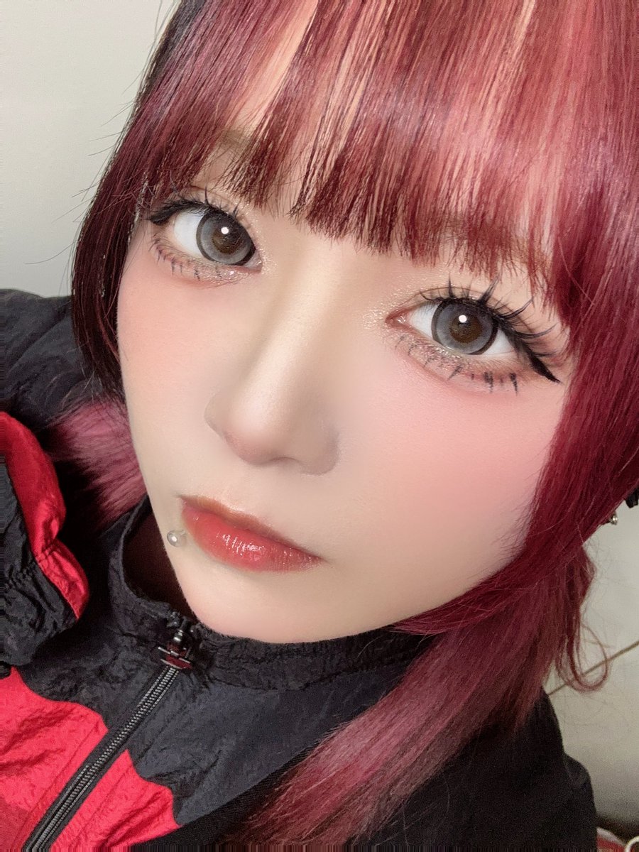 PaleNeO_info's tweet photo. PaleNeØのヴォーカリスト:ほほ美 によるブログ
美(備)忘録#12 「ITFF etc.」
をオフィシャルファンクラブCOSMØz会員様限定ページにUPしました🦊
https://t.co/6gWGSoXuUD
ほほ美の目標の1つであった、
『In The Family FEST』に出演したことをメインに書き記しています✍🏻
『メインで』ってことは…?
他にも何かあるってこと?😒
(ブログより引用)
ゆっくりとお読みください☕
⬇️ファンクラブの詳細やご入会は
https://t.co/txkU3ZP0Ys
#PaleNeØ #PaleNeO #パレネオ #COSMØz