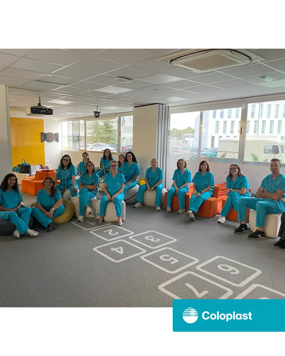 ColoplastCC's tweet photo. 🌟¡Seguimos avanzando juntos en la formación especializada!📚

El miércoles dimos la bienvenida a la VIII ed. del Máster de Enfermería Urológica. Un nuevo grupo de profesionales comienza esta etapa para seguir ampliando conocimientos y competencias en el cuidado urológico. https://t.co/3xx6ahNQek